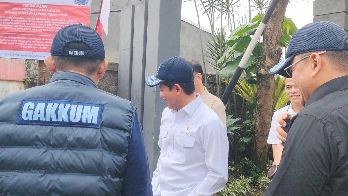 Menteri LIngkungan Hidup