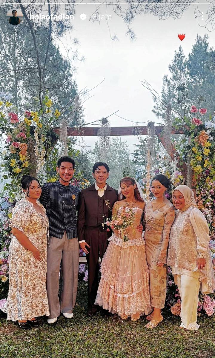 Tamu artis di resepsi pernikahan Nadin Amizah dan Faishal Tanjung pada Sabtu, 9 Agustus 2025