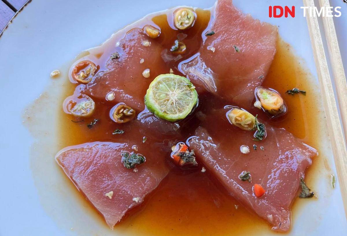 Potret rujak tuna ala Dapur Bali Mula 