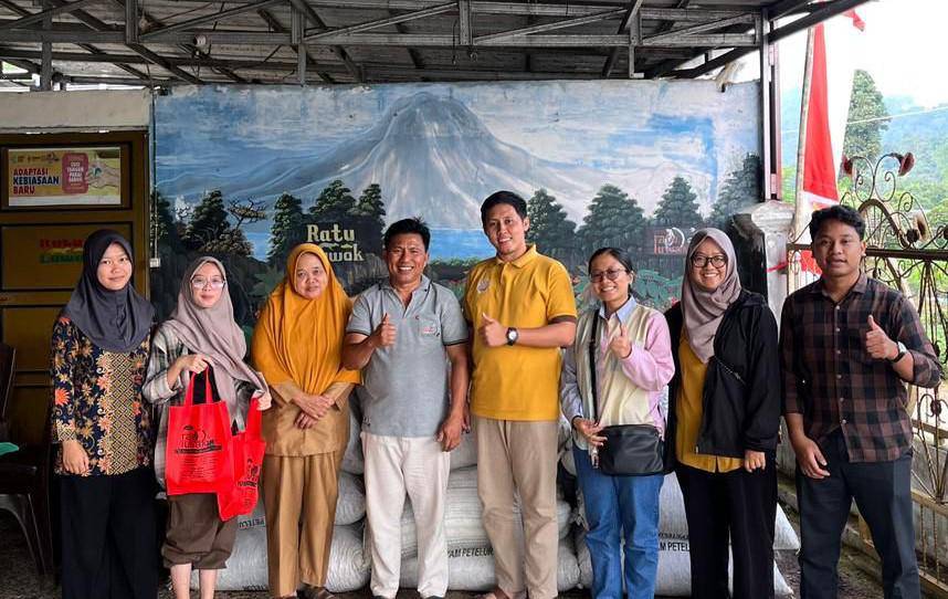 Dosen Program Studi Teknologi Pangan Institut Teknologi Sumatera (Itera) Turun Tangan Memberdayakan Kelompok Usaha “Ratu Luwak” (Dok/Humas Itera)