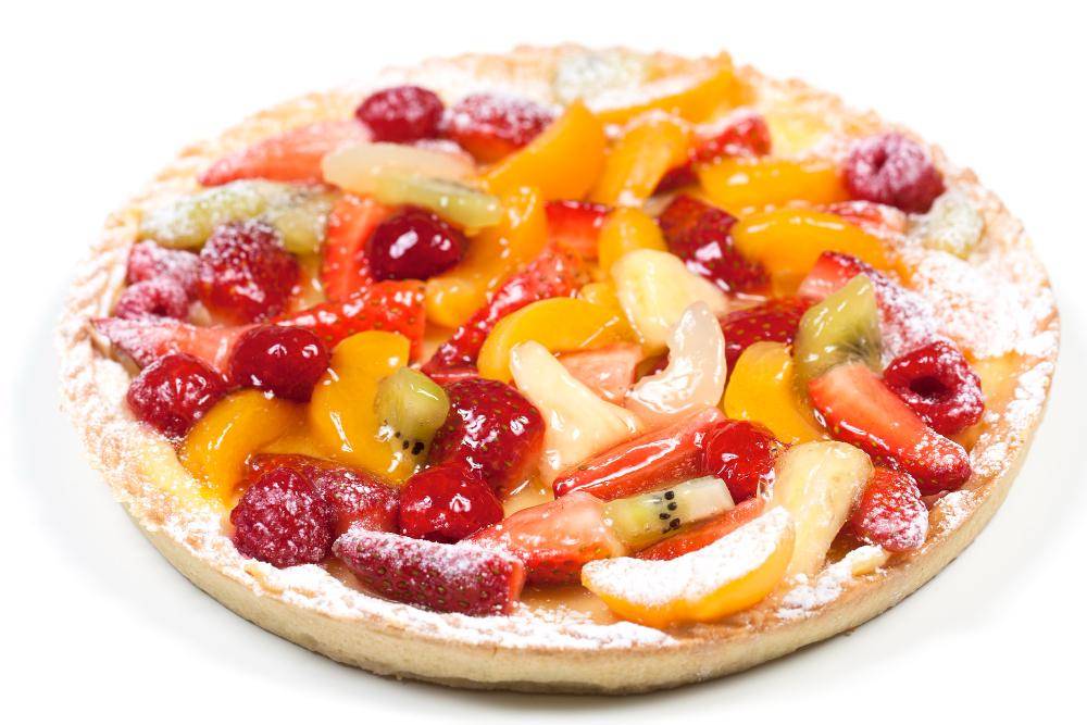 ilustrasi fruit pizza (freepik.com/vwalakte)