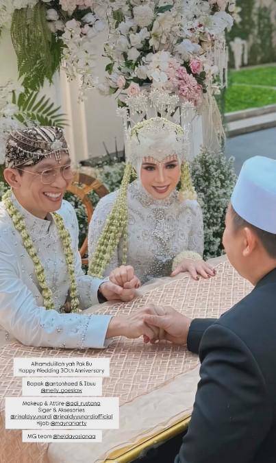 Anniversary ke-30 Melly Goeslaw dan Anto Hoed (Instagram.com/melly_goeslaw)