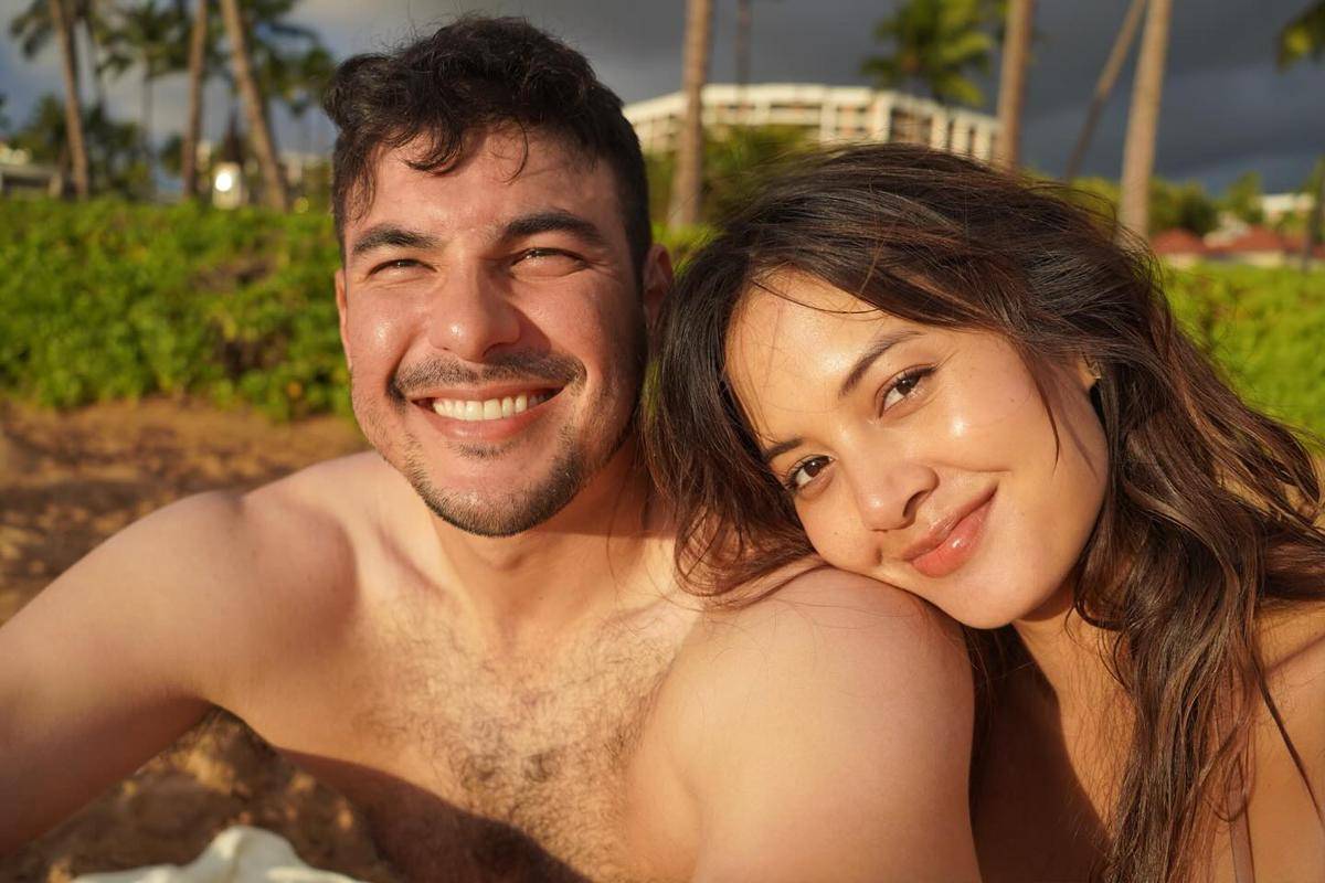 Babymoon Aurelie Moeremans di Hawaii (Instagram.com/aurelie)
