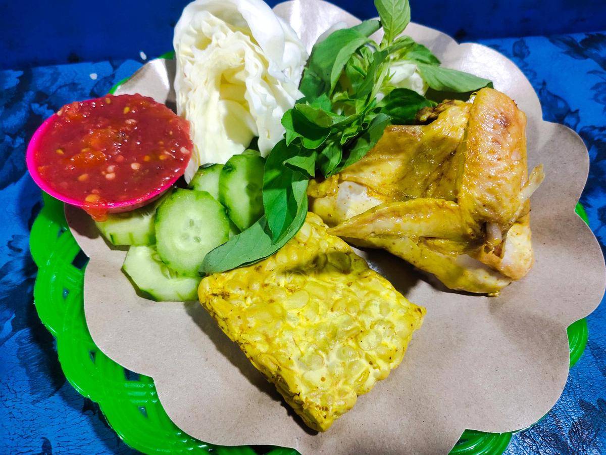 Ilustrasi kuliner bebek (Pixabay/Alan Kribo)