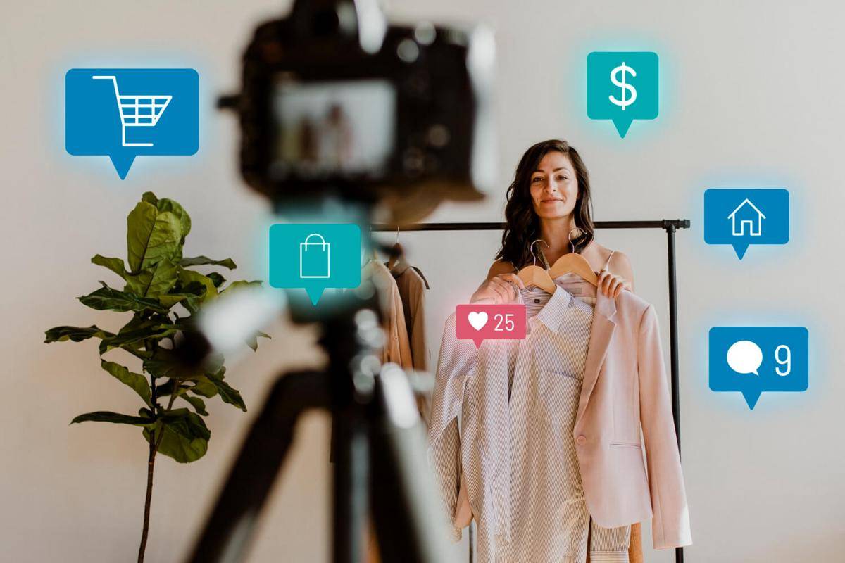 ilustrasi live streaming online shopping (freepik.com/rawpixel.com)