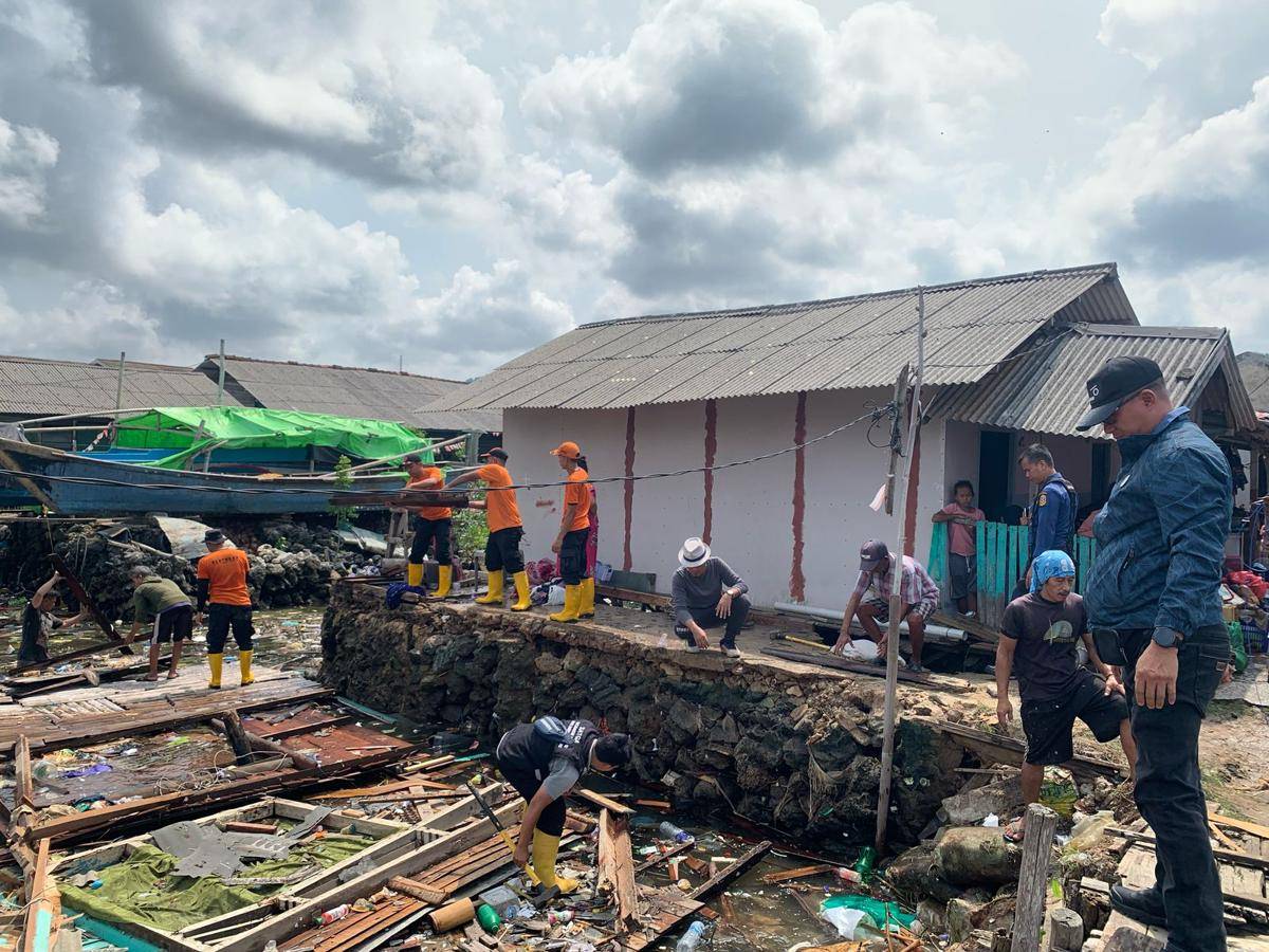 Rumah warga yang roboh di Bandar Lampung. (IDN Times/BPBD)