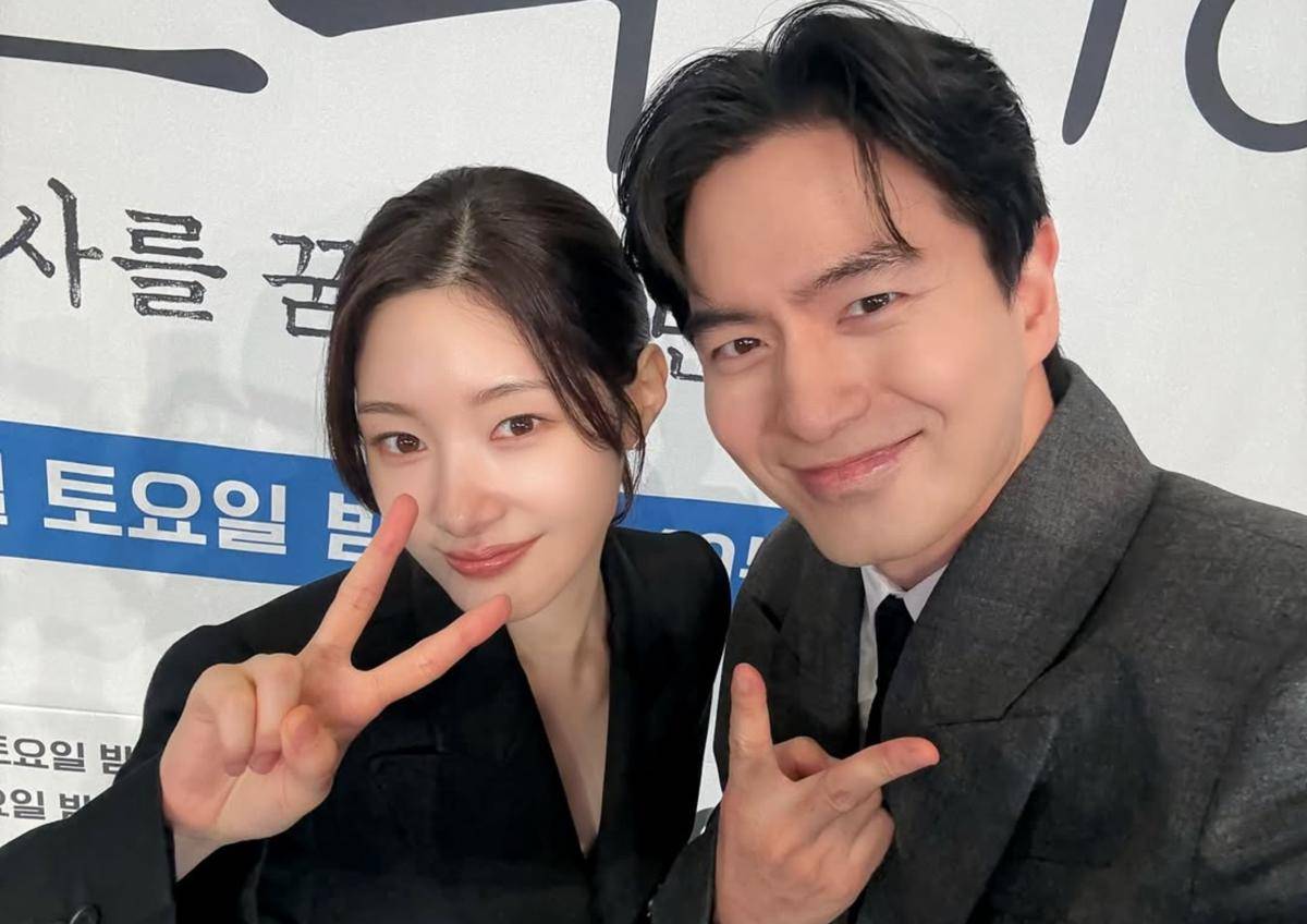 Jung Chae Yeon dan Lee Jin Wook (instagram.com/bhent_official)
