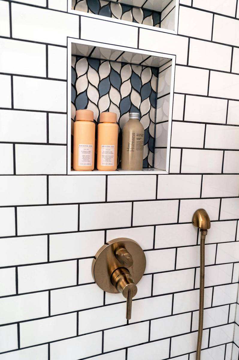 ilustrasi shower niche (pexels.com/Andrea Davis)