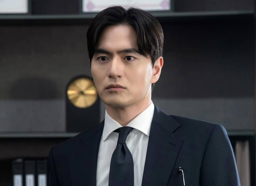 Lee Jin Wook di drama Beyond the Bar (instagram.com/jtbcdrama)