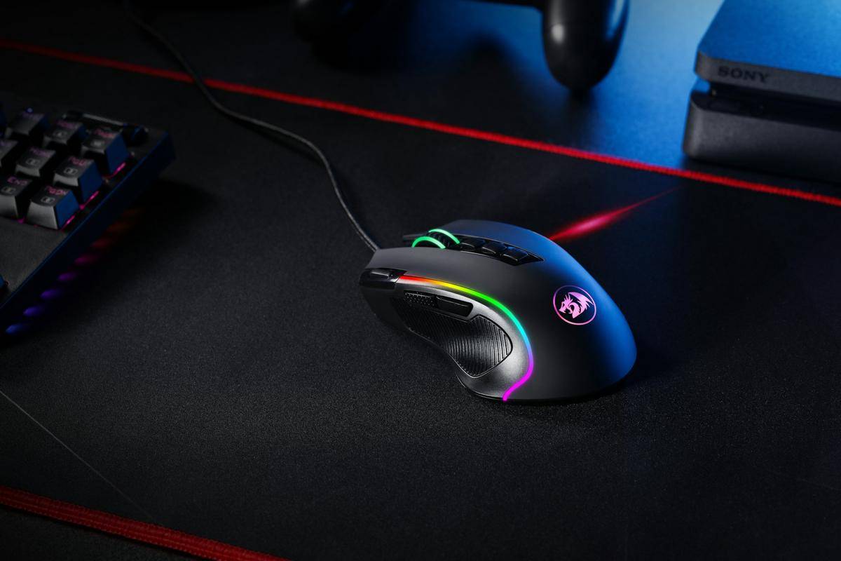 ilustrasi mouse gaming 