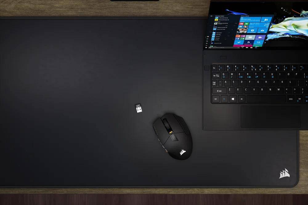 ilustrasi mouse gaming macro 