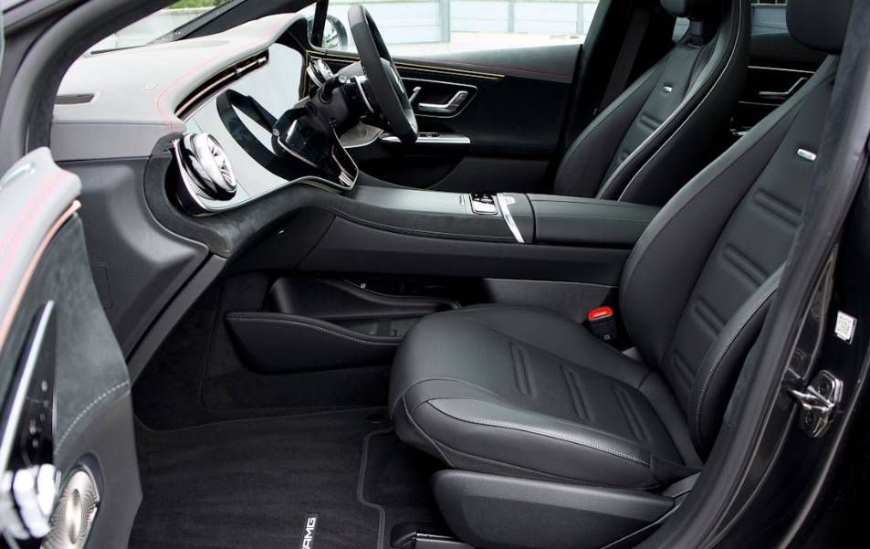 illustrasi interior mobil (pexels.com/Mike Bird)