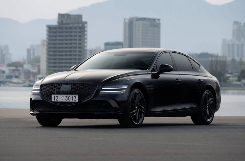 Benarkah Mobil SUV Lebih Aman Dibanding Sedan?