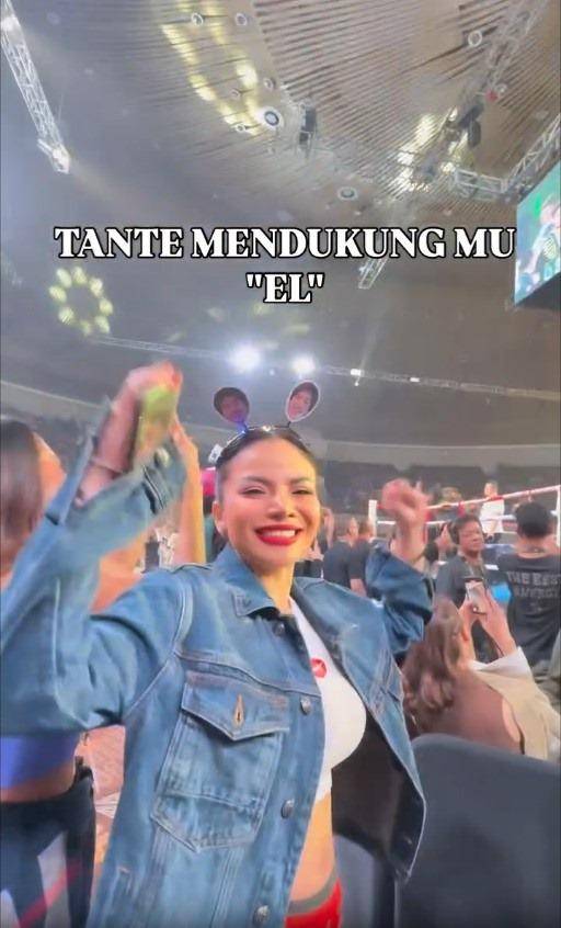 Dinar Candy nonton Duel El Rumi Vs Jefri Nichol