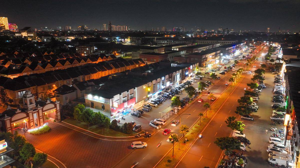 Kawasan Aniva dan Madison @ Gading Serpong (Night).jpg