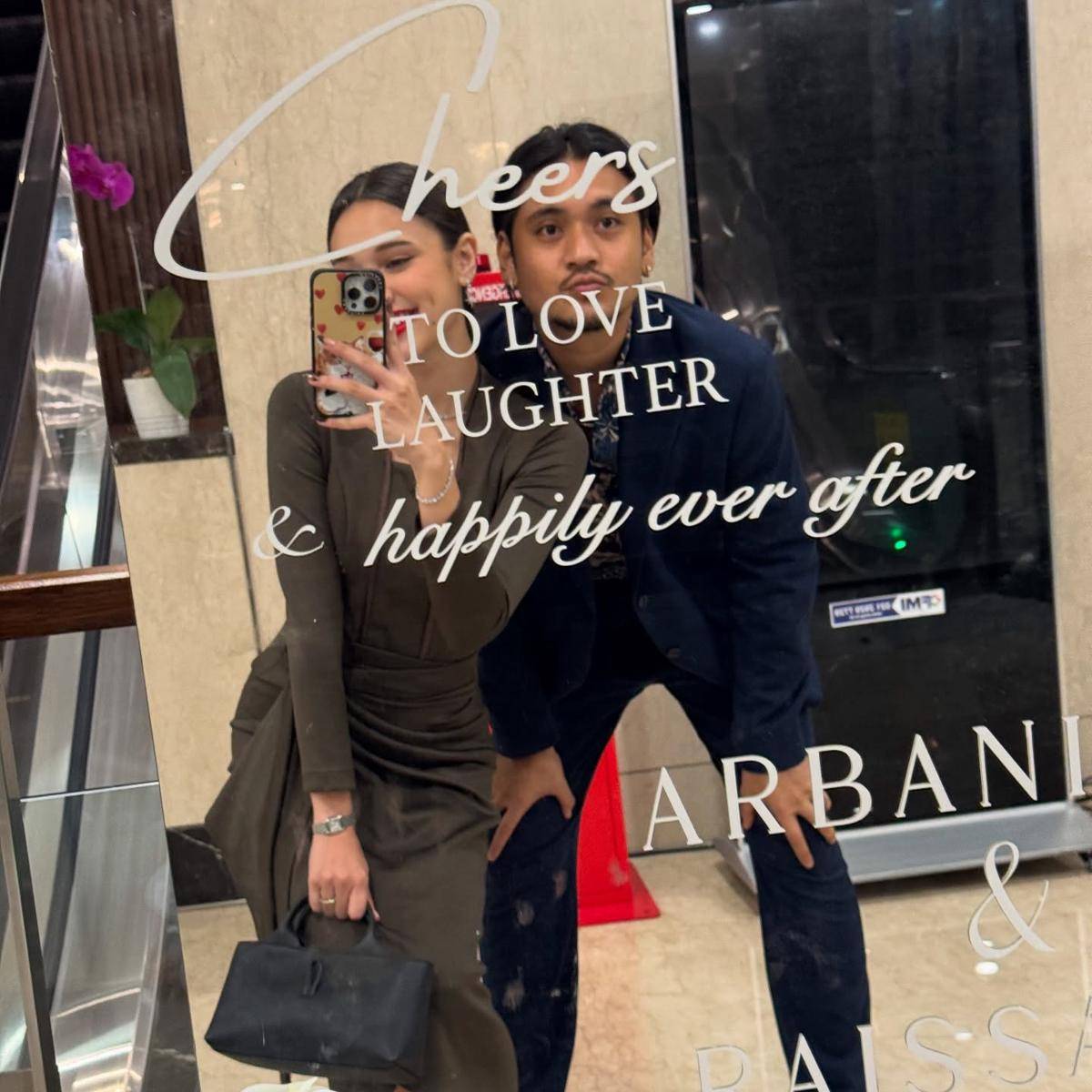Tamu Artis di Resepsi Arbani Yasiz