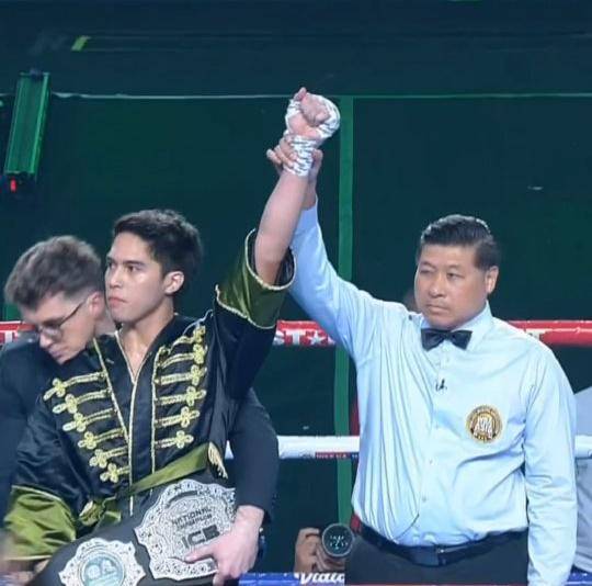 El Rumi menang tinju lawan Jefri Nichol