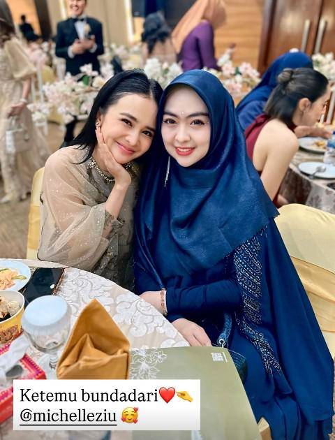 Tamu Artis di Resepsi Arbani Yasiz