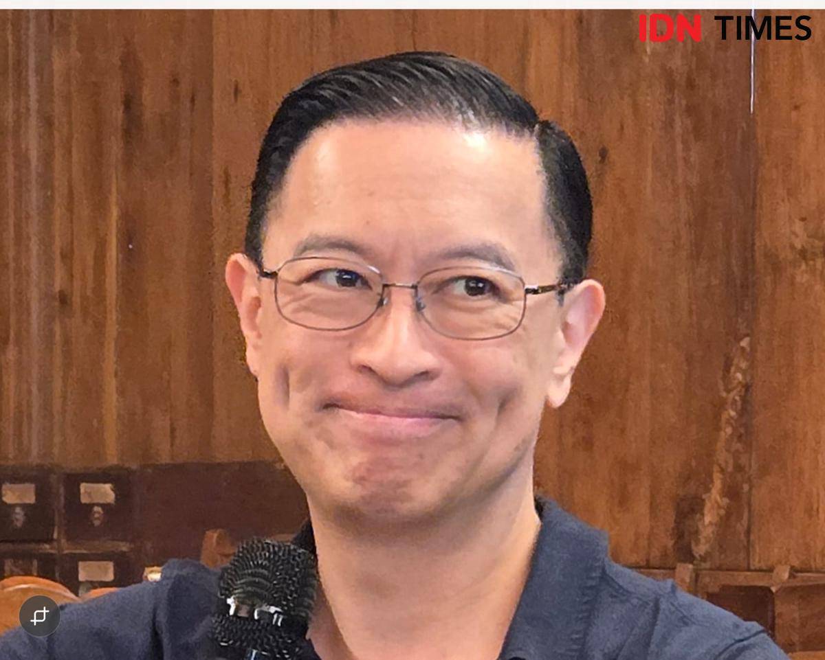 Tom Lembong saat bertemu dengan para pimpinan media di pendopo Anies Baswedan, Lebak Bulus, Jakarta, Minggu, (10/8/2025). (IDN Times/Uni Lubis)