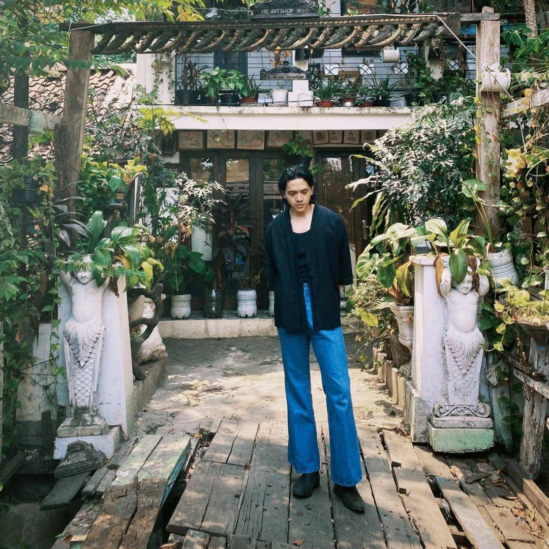 Padu Padan Denim ala Faishal Tanjung (instagram.com/tanjung_______)