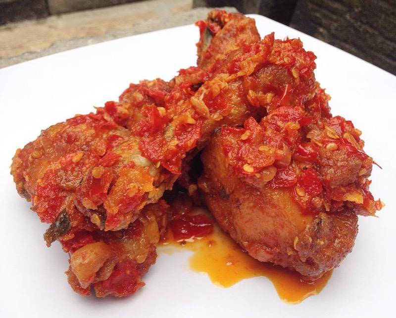 ayam balado (instagram.com/ichofarah)
