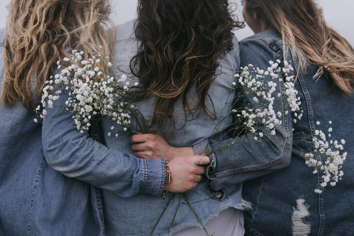 Ilustrasi sahabat (Unsplash/Becca Tappert)