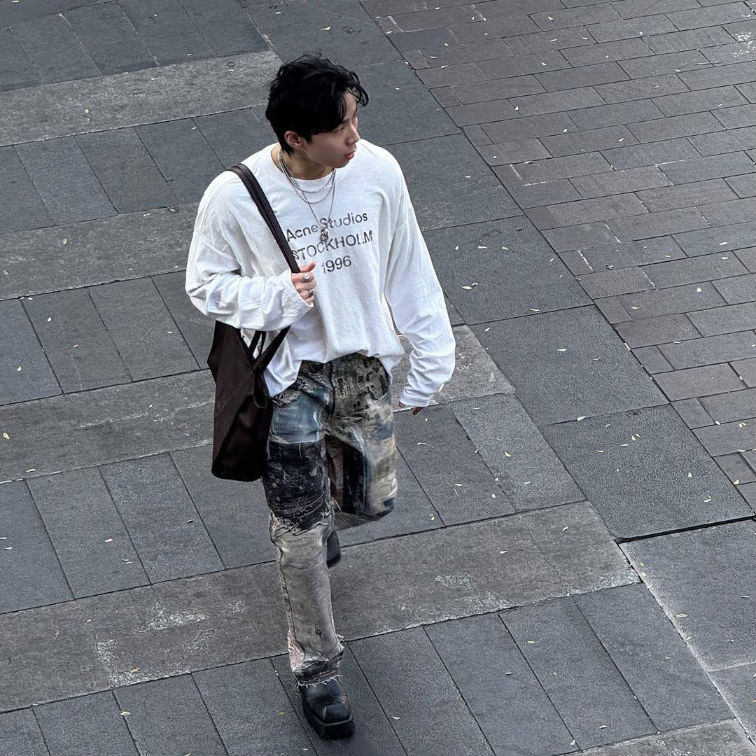 Wokeup (instagram.com/wokeupat4am.444)