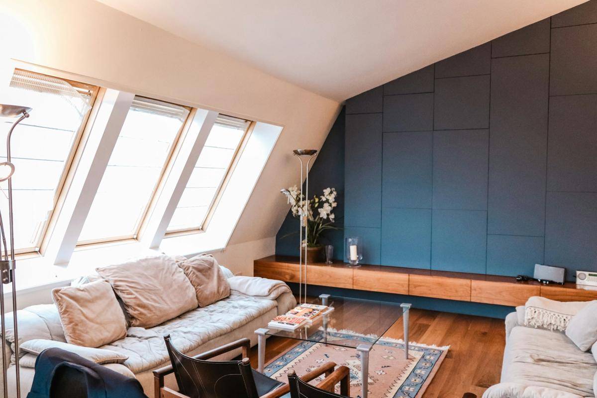 Inspirasi Desain Attic Room Biar Makin Fungsional (Pexels.com/ Emily Wang)