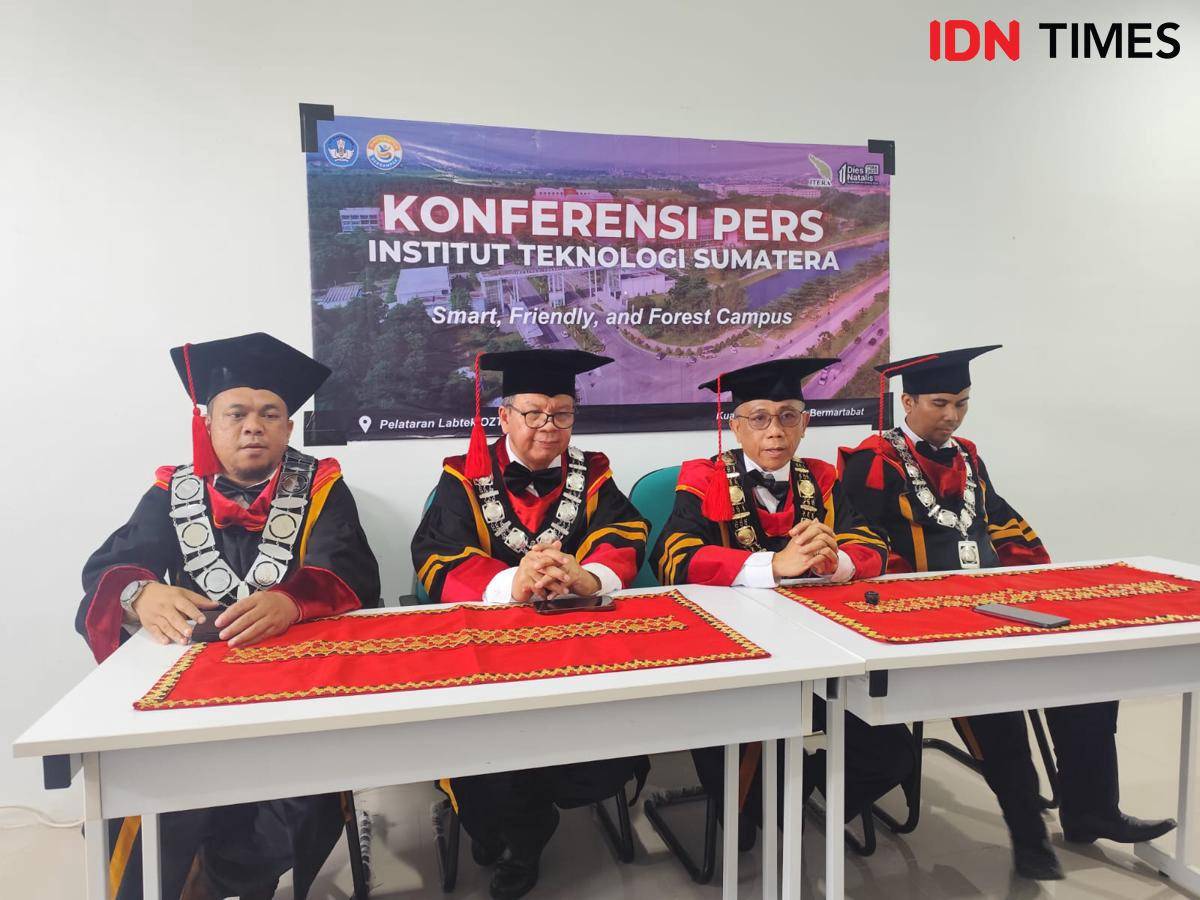 Rektor ITERA, Prof. I Nyoman Pugeg Aryantha. (IDN Times/Muhaimin)