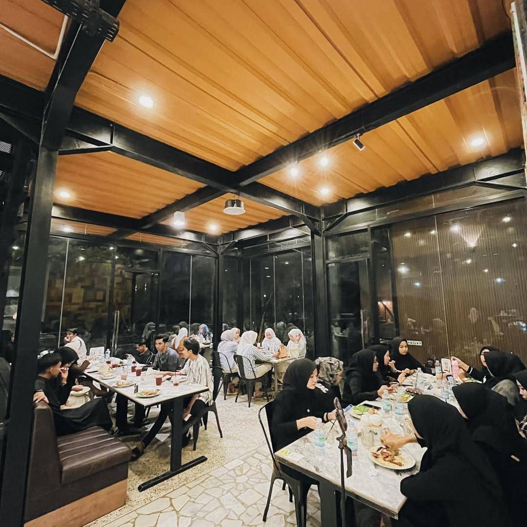 Lacosta Cafe Metro Lampung (Instagram/Lacosta Metro)