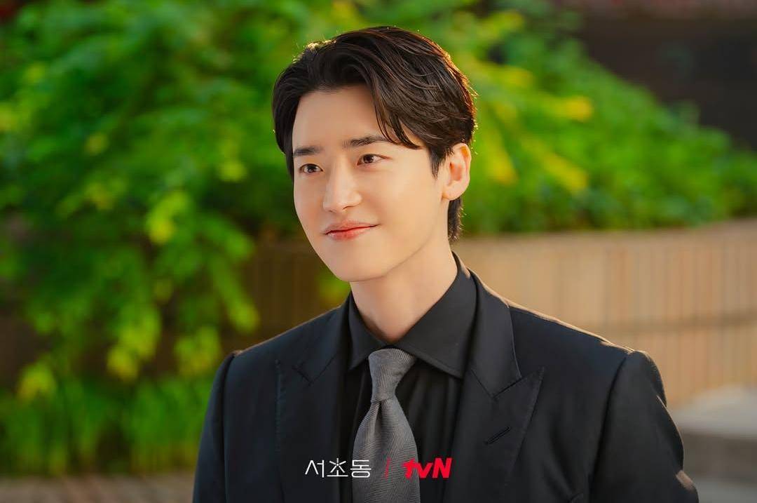 Lee Jong Suk di drama Law and the City (instagram.com/tvn_drama)