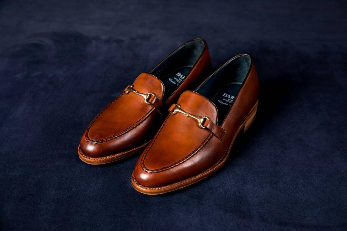 Ilustrasi sepatu loafers (unsplash.com/Noah Smith)