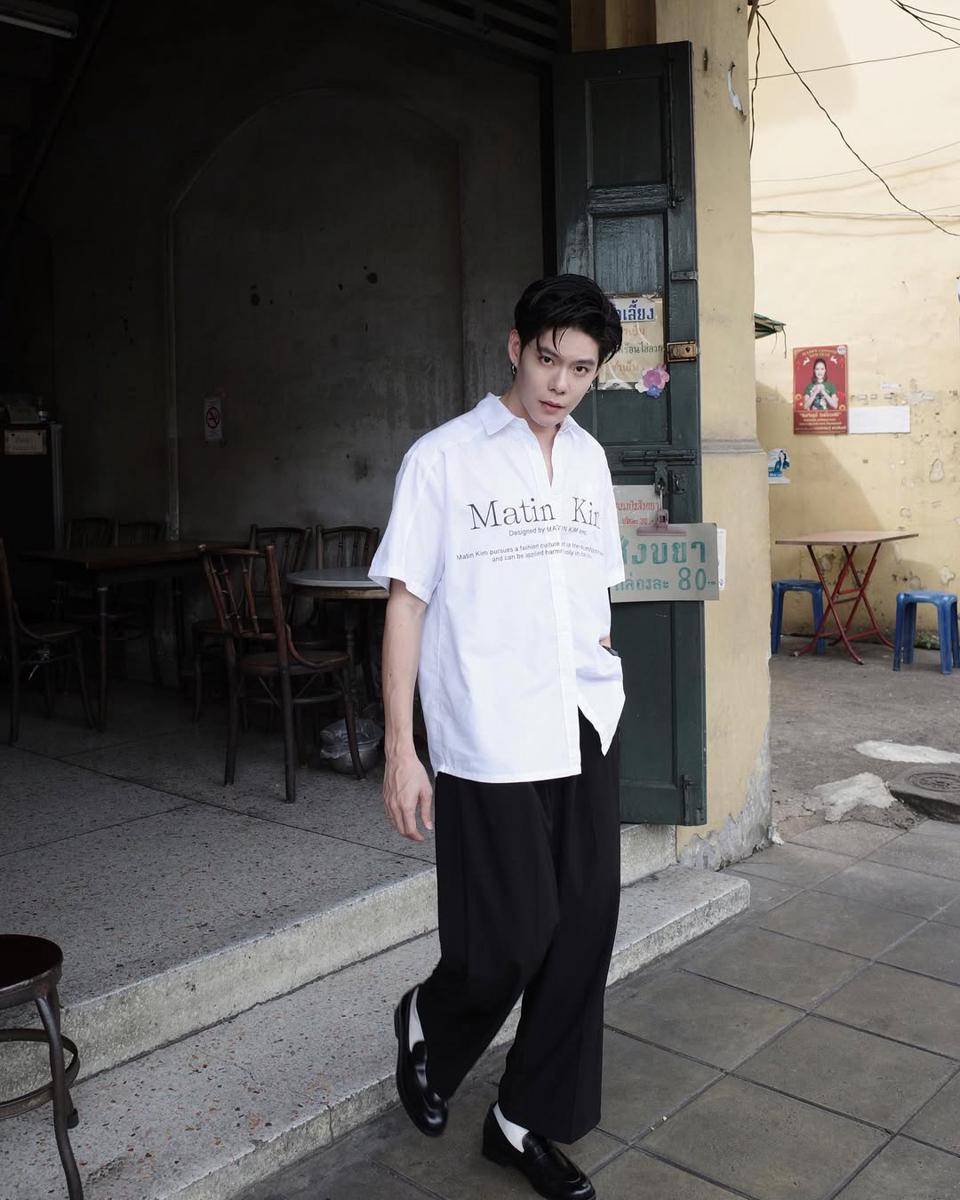 Style monokrom ala Nodt Nutthasid