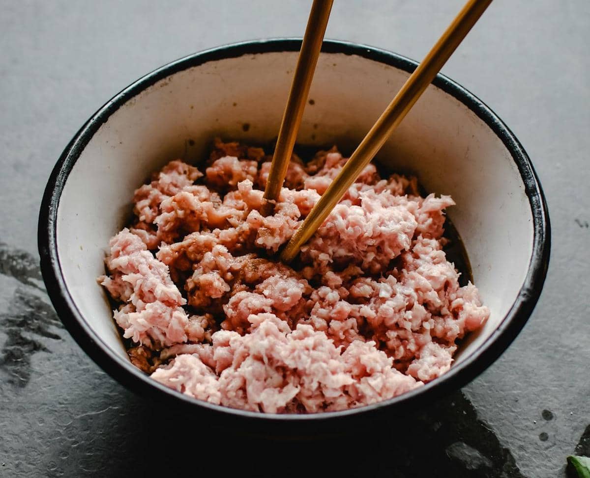 Potret daging ayam giling