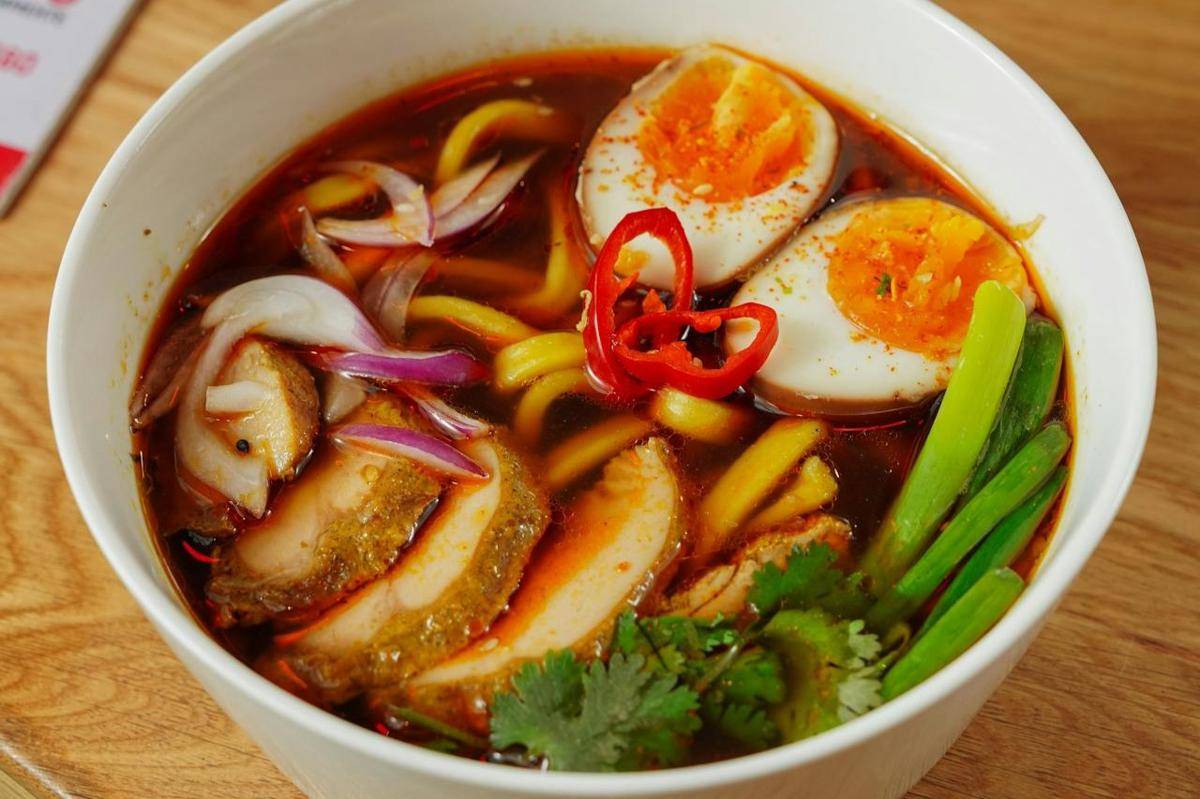 ilustrasi shoyu ramen (pexels.com/Nadin Sh)