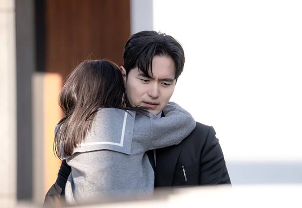still cut drama Korea Beyond the Bar 