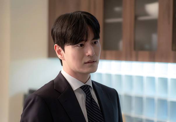 still cut drama Korea Beyond the Bar 