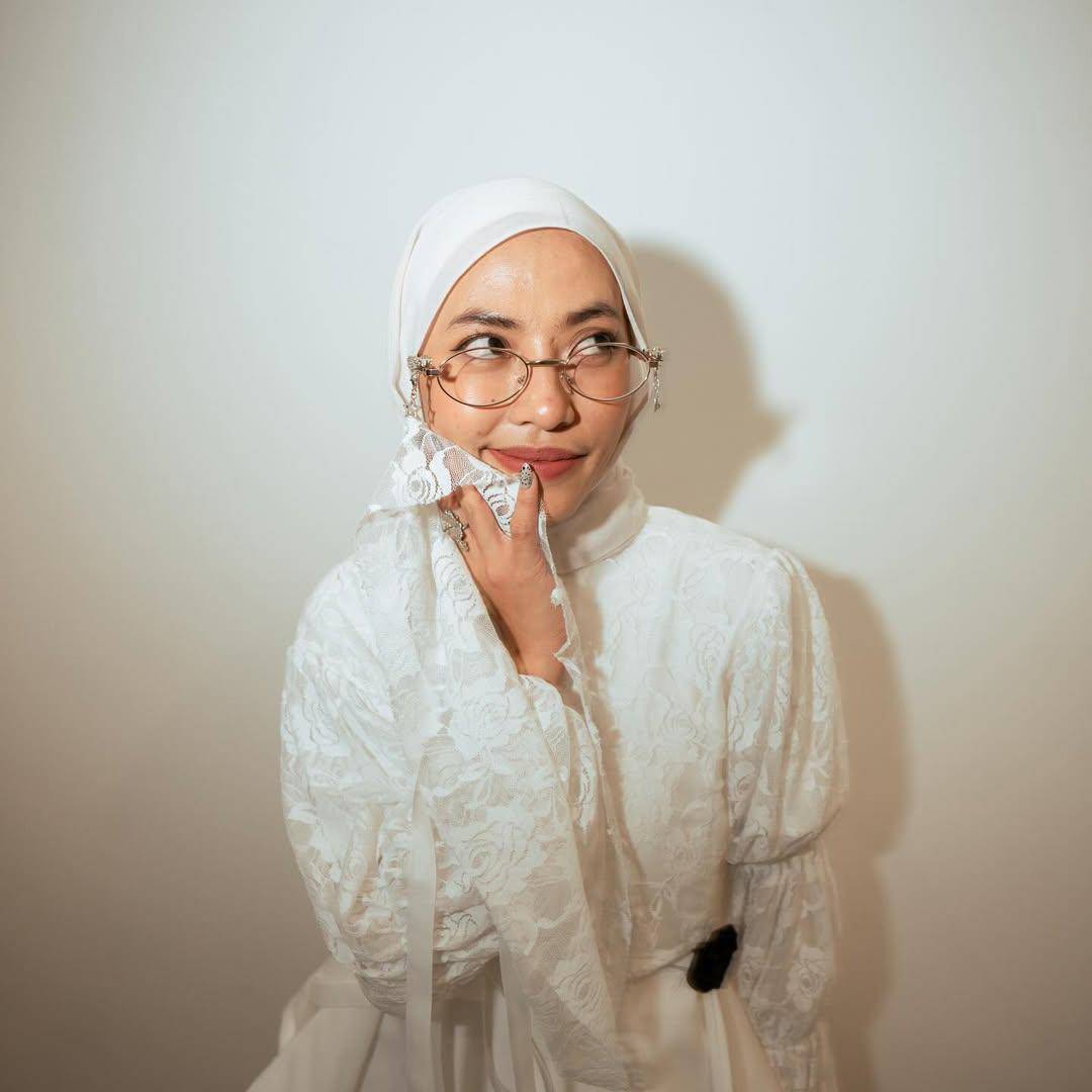 Inspirasi makeup ala Feby Putri (instagram.com/fbyputrinc)