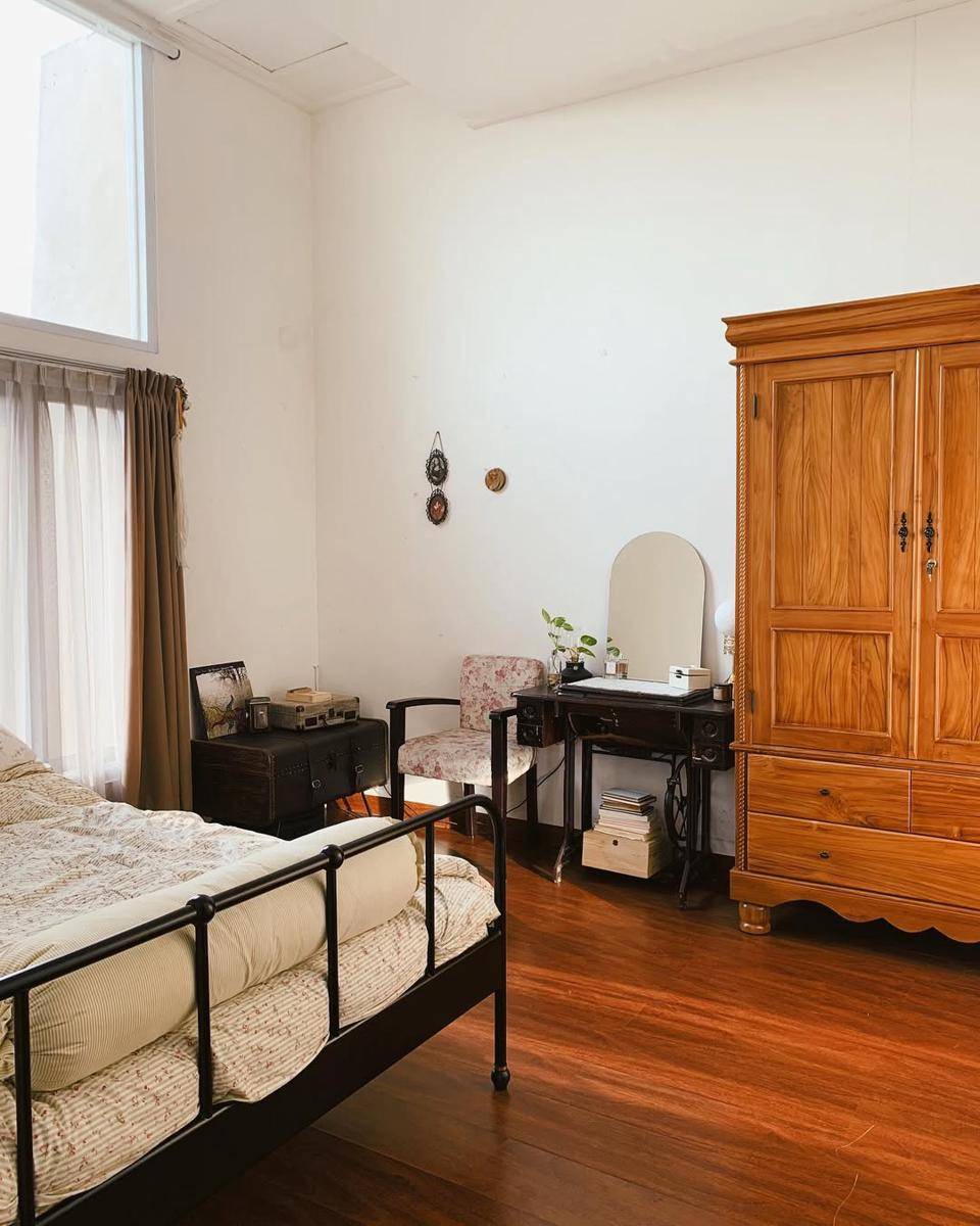 potret kamar Nadin Amizah (instagram.com/cakecaine)