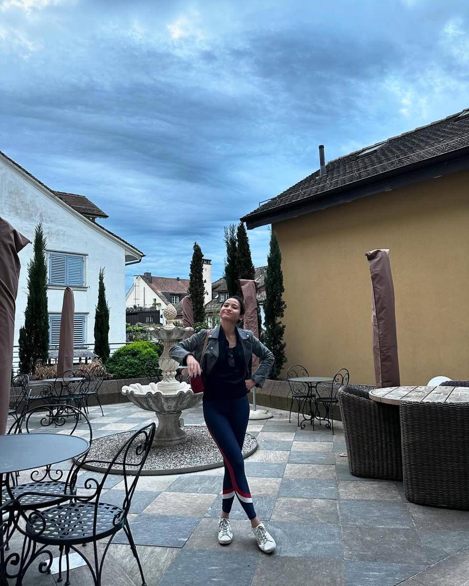 OOTD sneakers ala Acha Septriasa (instagram.com/septriasaacha)