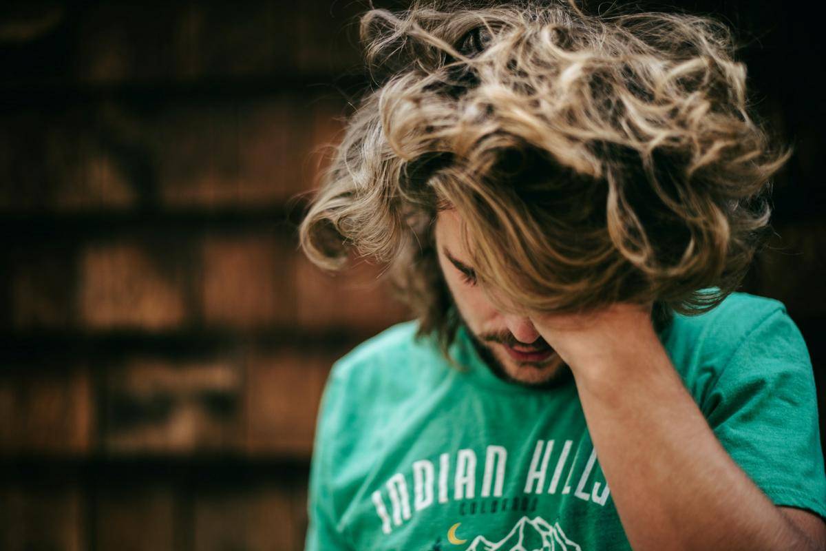ilustrasi pertumbuhan rambut baru (Unsplash.com/Tim Mossholder)
