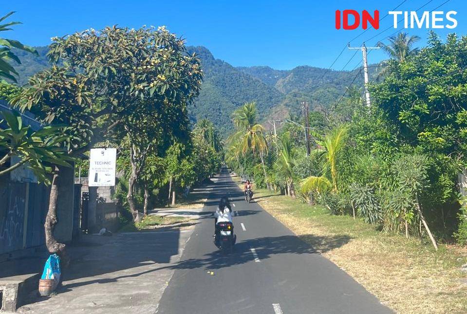 Potret jalanan di Desa Wisata Les, Buleleng, Bali