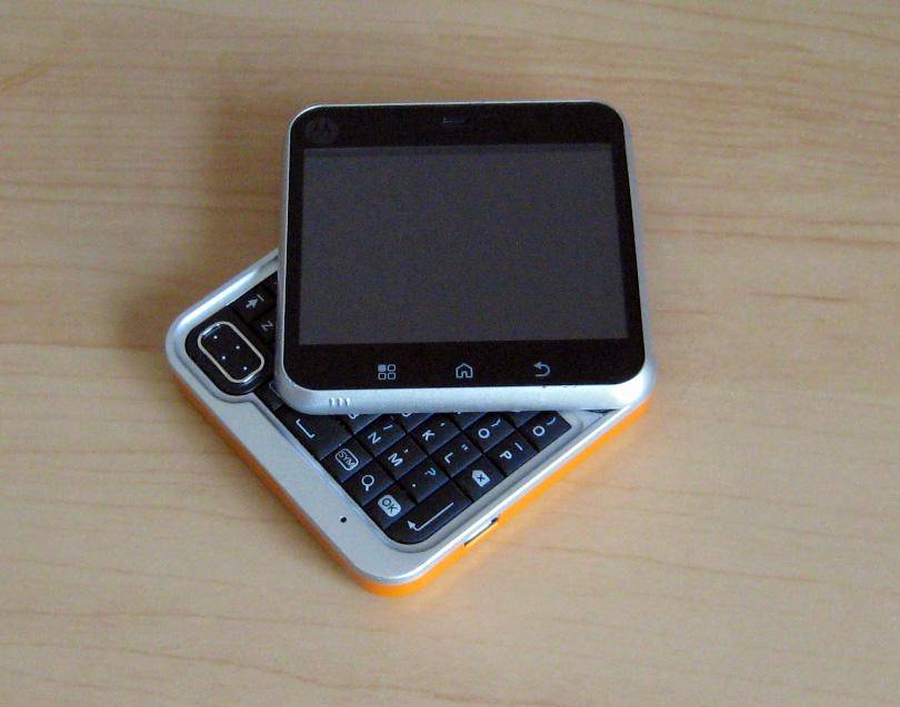 Motorola_flipout.jpg
