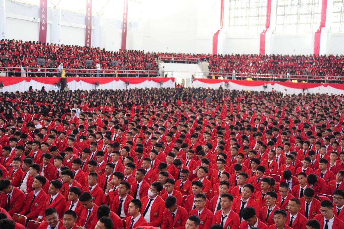 Unhas menyambut sepuluh ribu mahasiswa baru tahun ajaran 2025/2026. (Dok. Humas Unhas)