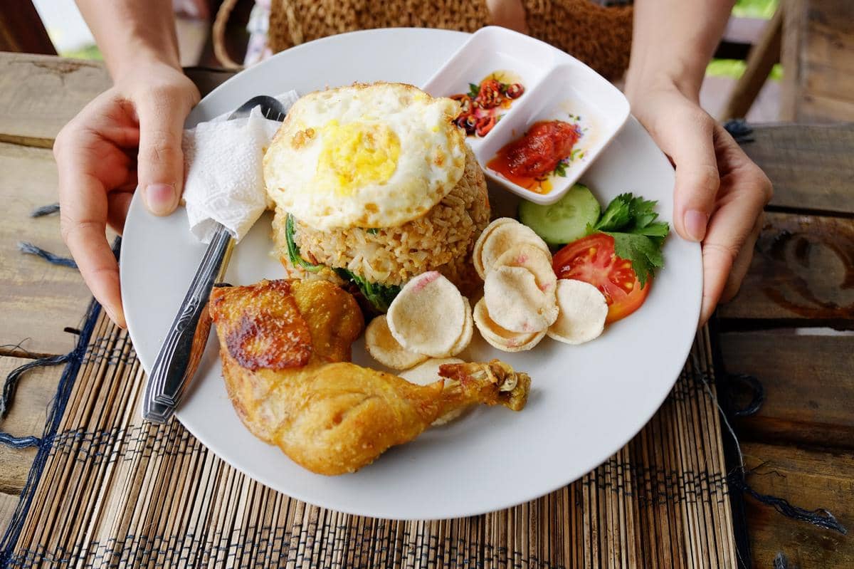 4 Warteg Premium di PIK, Menu Rumahan dengan Suasana Eksklusif