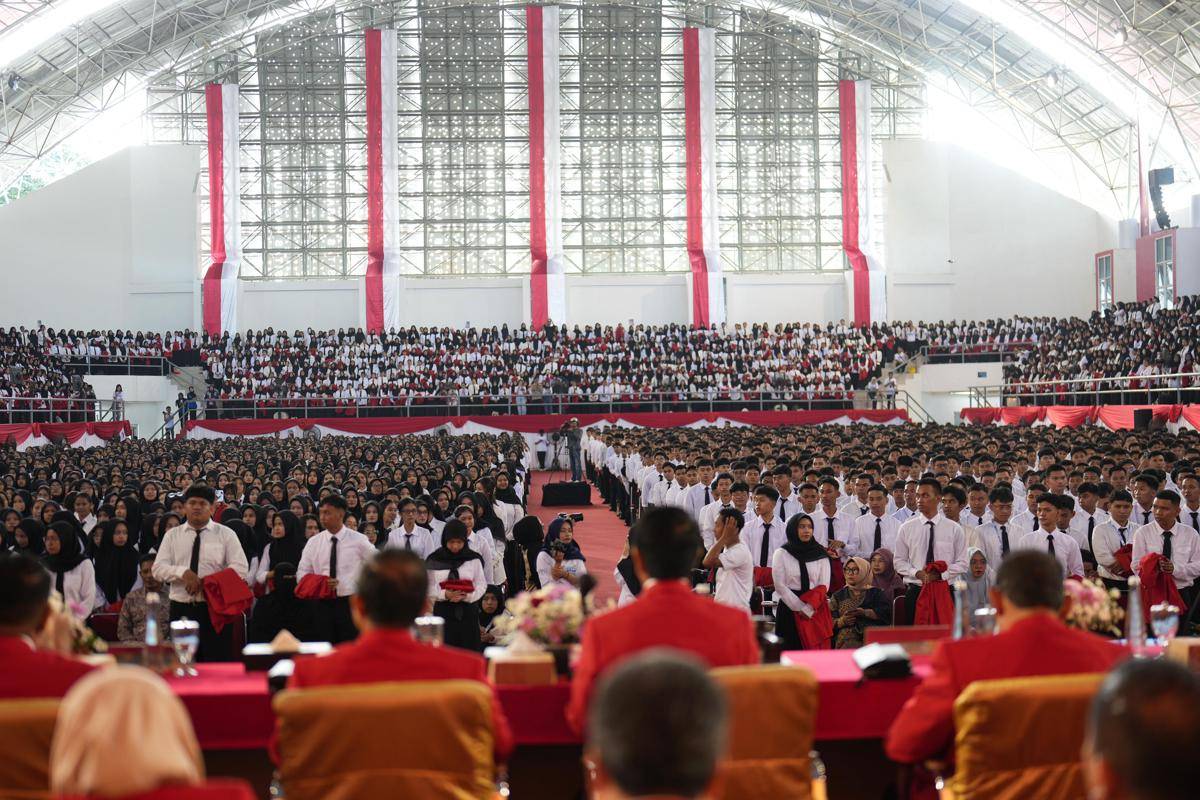 Unhas menyambut sepuluh ribu mahasiswa baru tahun ajaran 2025/2026. (Dok. Humas Unhas)