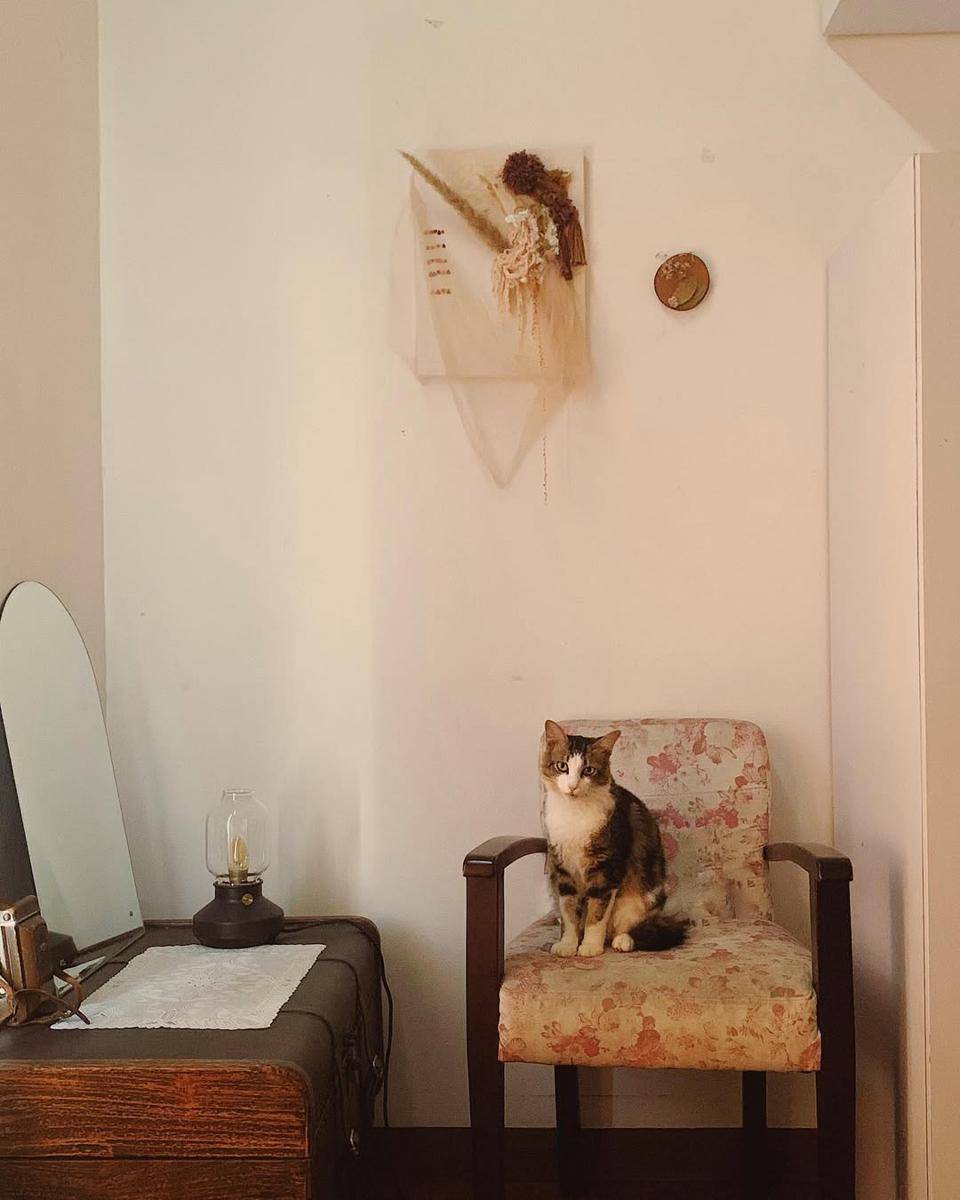 potret kamar Nadin Amizah (instagram.com/cakecaine)