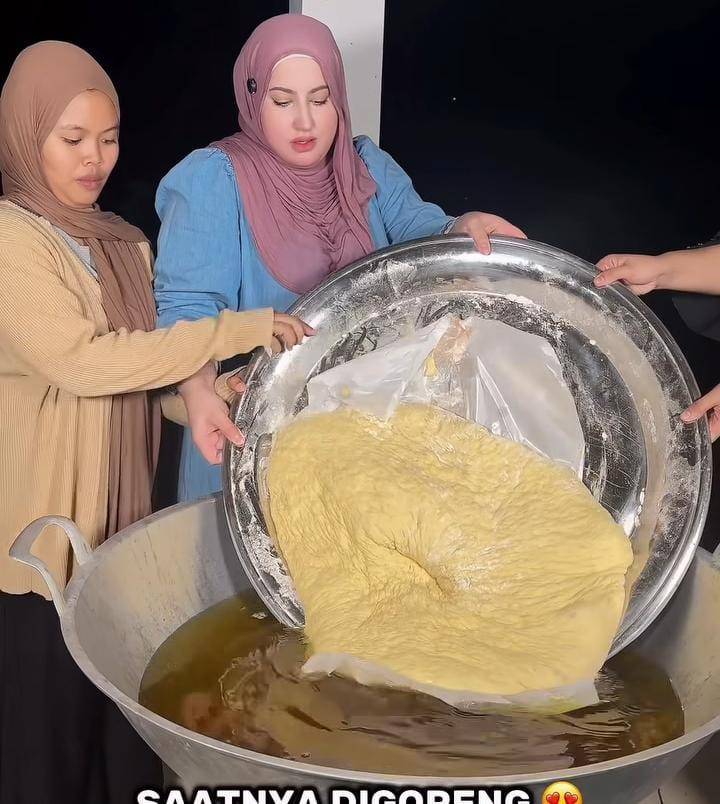 potret Tasyi Athasyia gagal bikin donat karena cicak jatuh