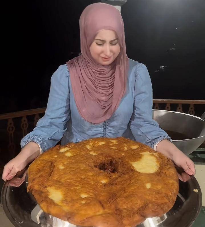 potret Tasyi Athasyia gagal bikin donat karena cicak jatuh