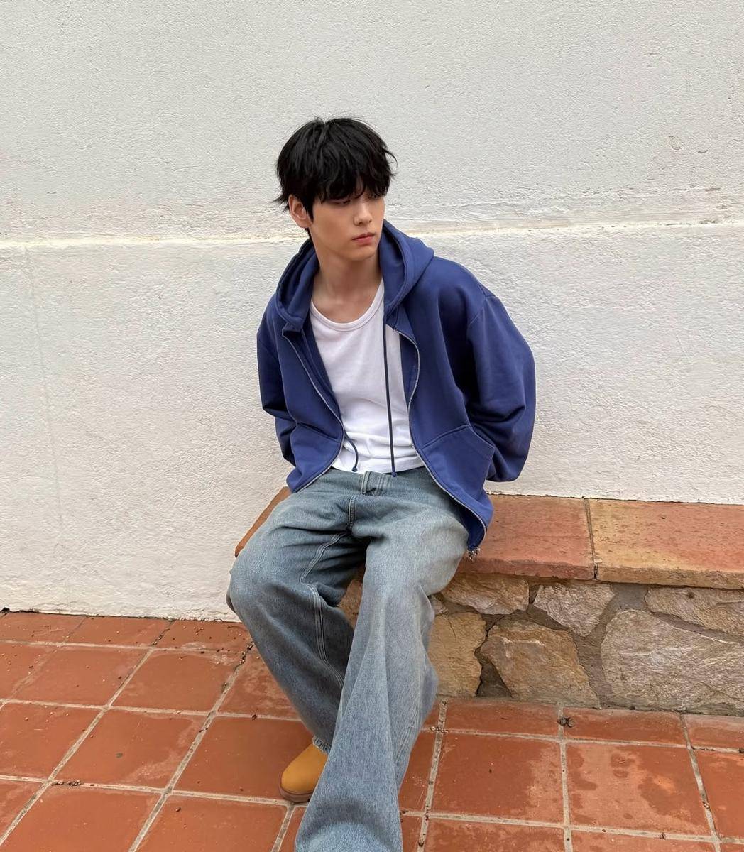 Soobin TXT (instagram.com/txt_bighit) 